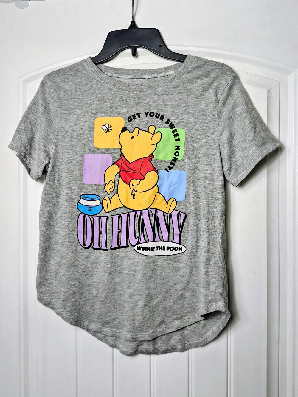 Disney Grey Winnie the Pooh 'Oh Hunny' Tee with Bright Graphic